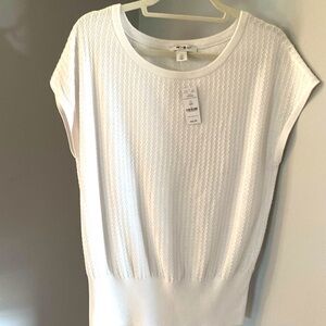 Brand new WHBM white top